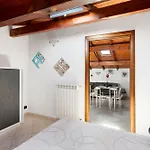La Quiete Nel Bosco Apartment *